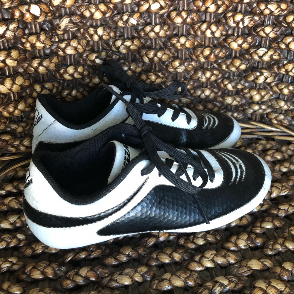 Vizari• Soccer “Infinity” cleats